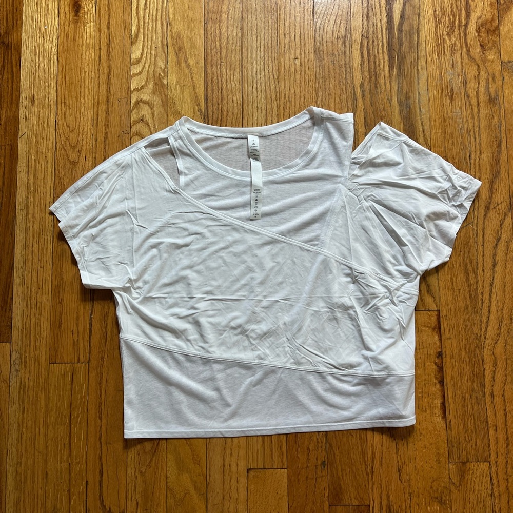 lululemon athletica White Short Sleeve Cropped Tee
